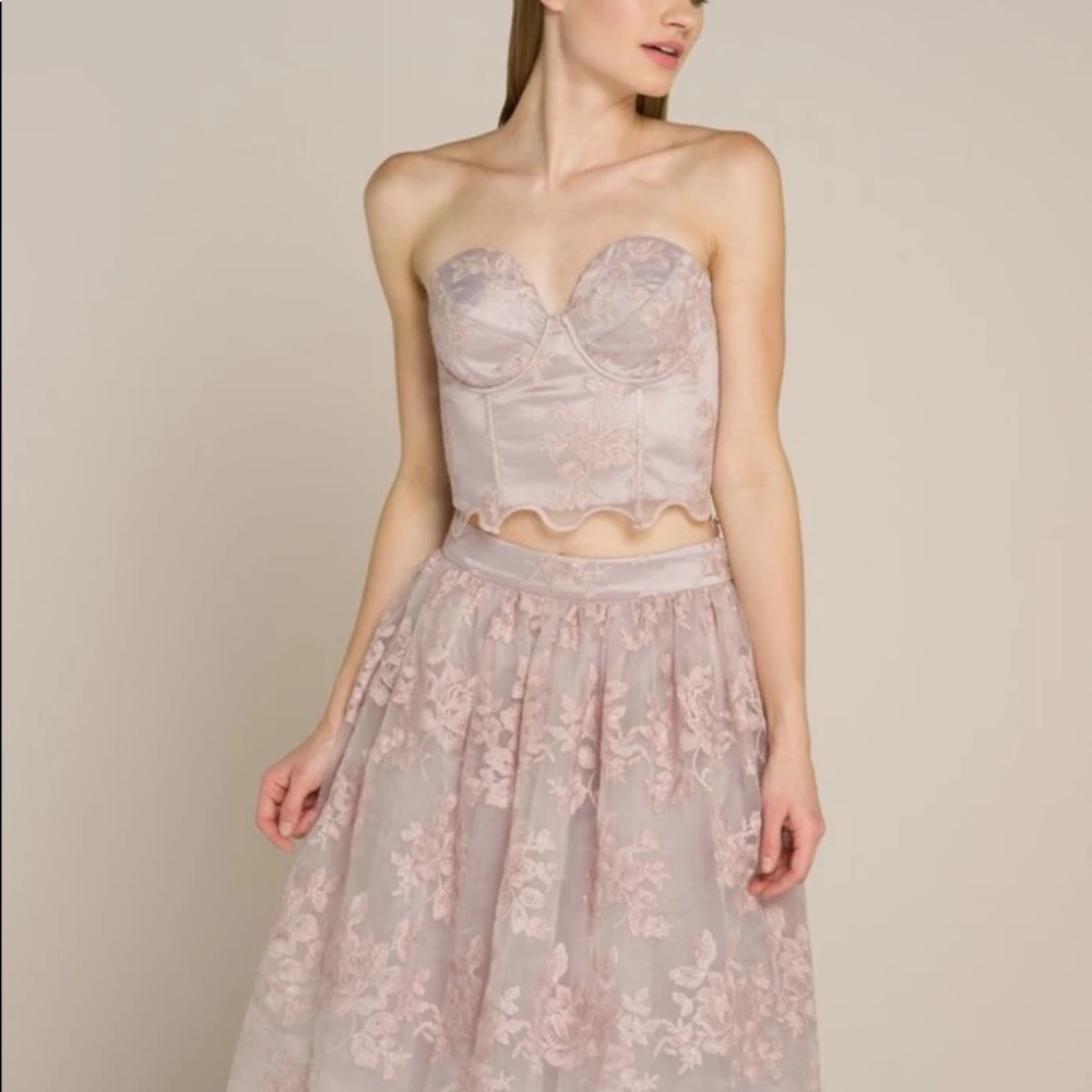 Chi Chi London Nadiyah Top - UK8/US4